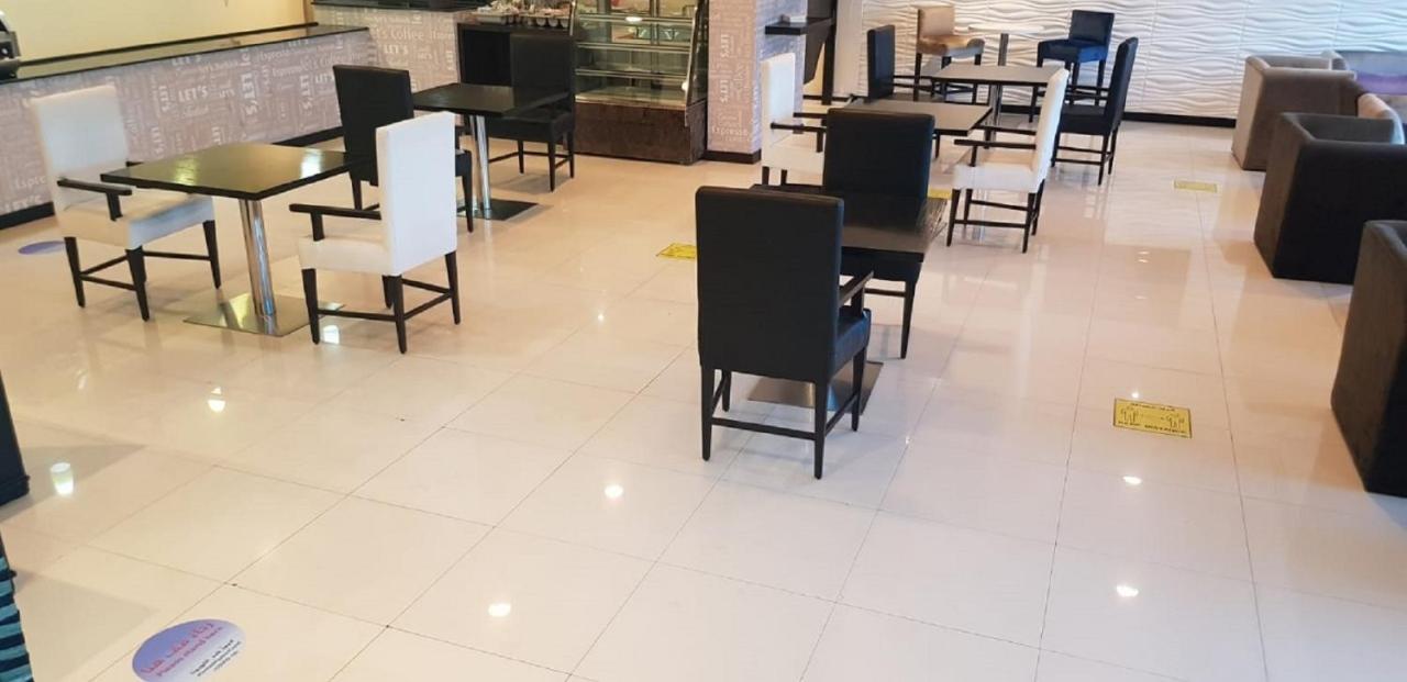 Tulip Hotel & Suites Al-Manamah Bagian luar foto