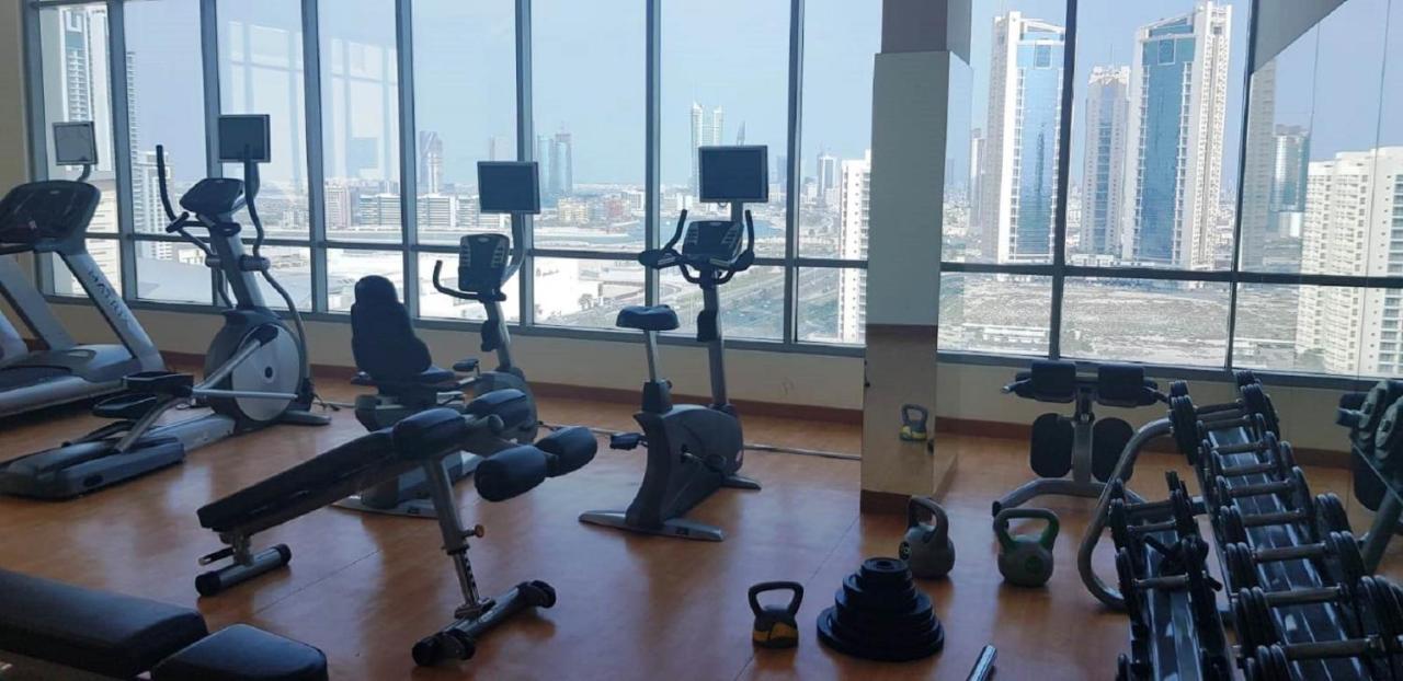 Tulip Hotel & Suites Al-Manamah Bagian luar foto