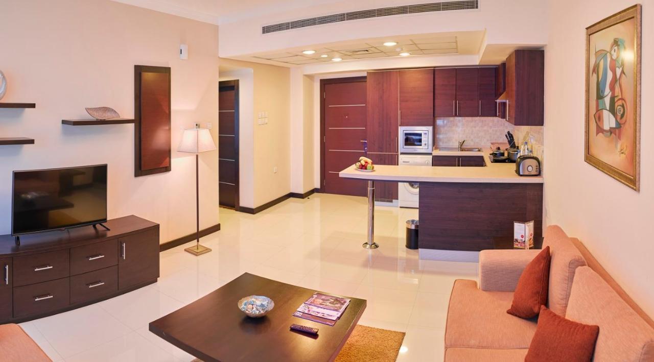 Tulip Hotel & Suites Al-Manamah Bagian luar foto