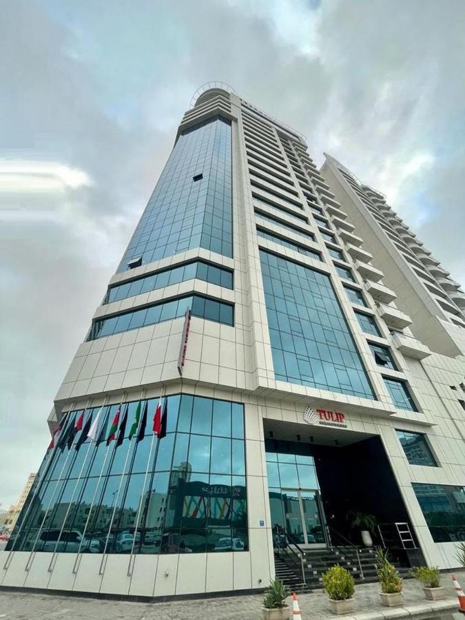 Tulip Hotel & Suites Al-Manamah Bagian luar foto
