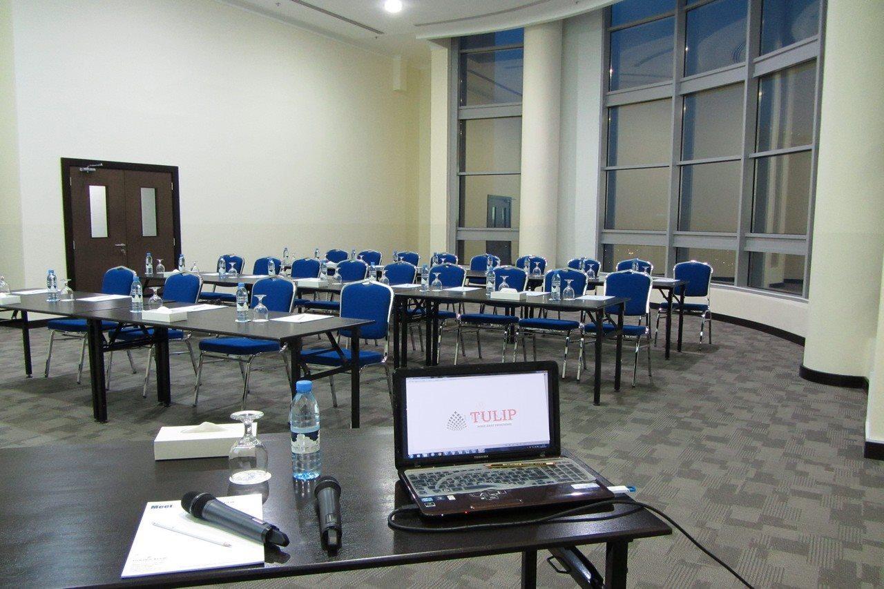 Tulip Hotel & Suites Al-Manamah Bagian luar foto
