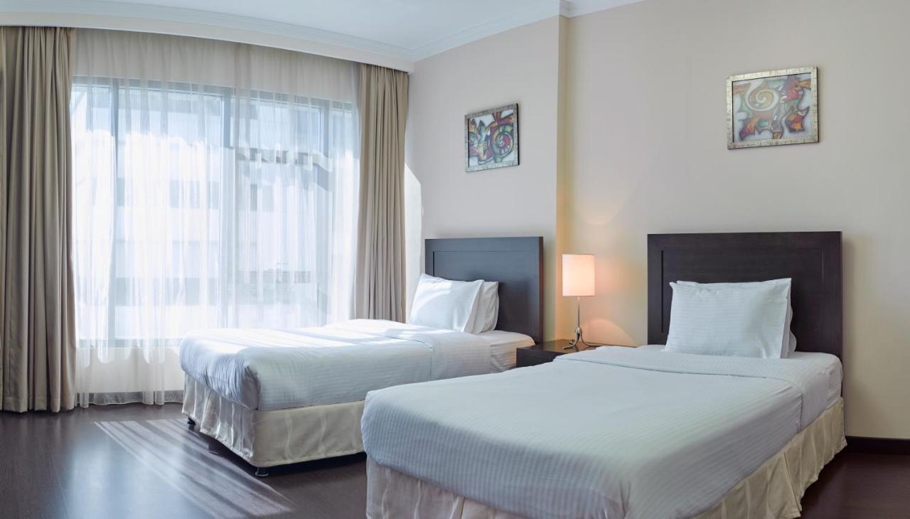 Tulip Hotel & Suites Al-Manamah Bagian luar foto