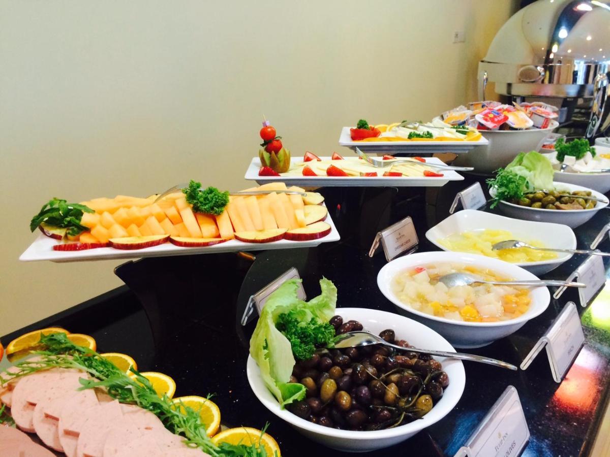 Tulip Hotel & Suites Al-Manamah Bagian luar foto