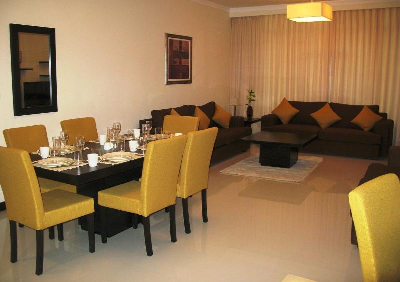 Tulip Hotel & Suites Al-Manamah Bagian luar foto